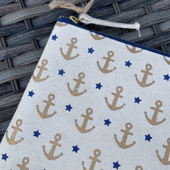 NWOT Canvas Nautical Anchor and Star Print Clutch - Picture 6 of 12